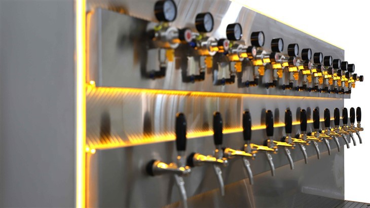 Beer tap wall (1)